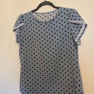 Women’s Short Sleeve polka Dot Blouse size small